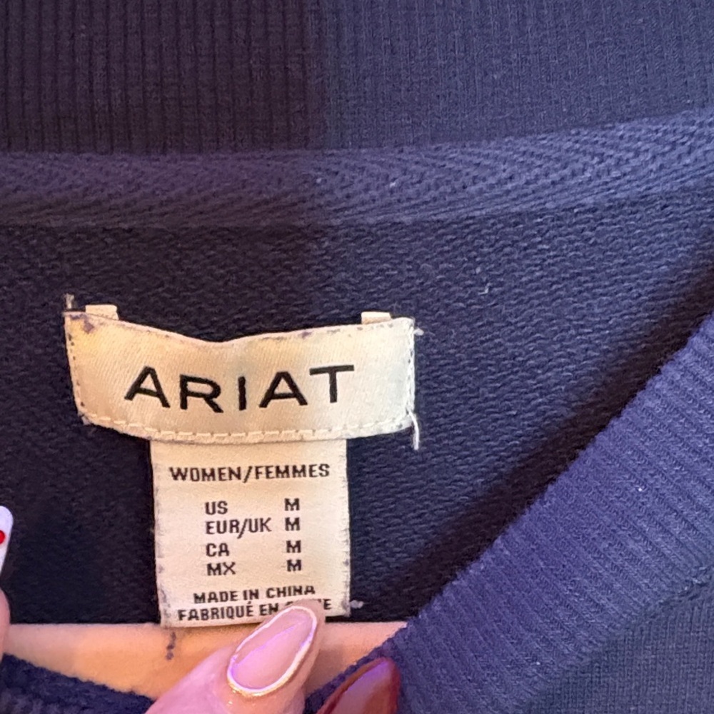 Ariat Women's Dark Navy Crew Neck Sweate💙 - Picture 4 of 8